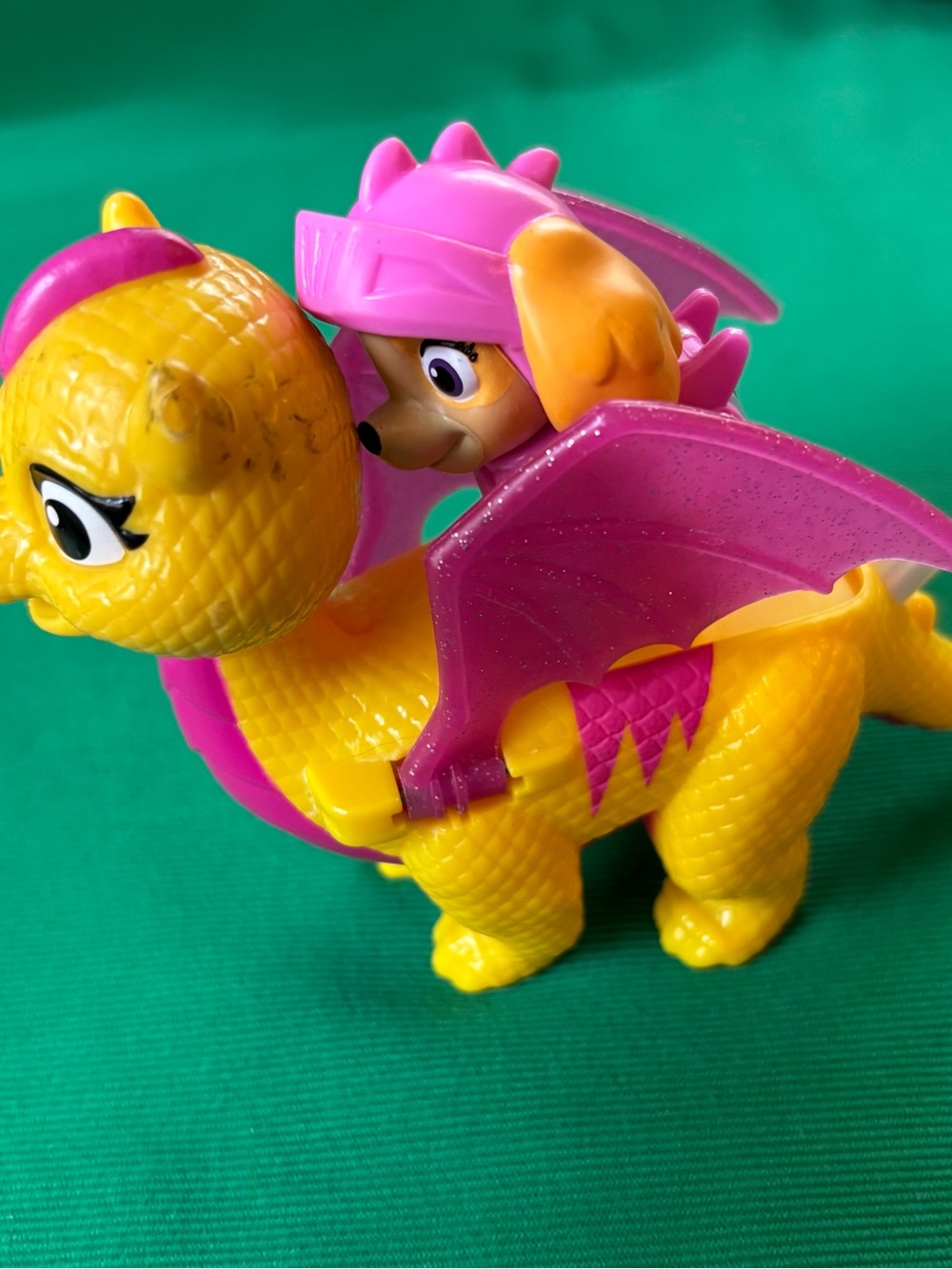 Paw Patrol Rescue Knights SKYE and DRAGON  Skorch figure lot HTf